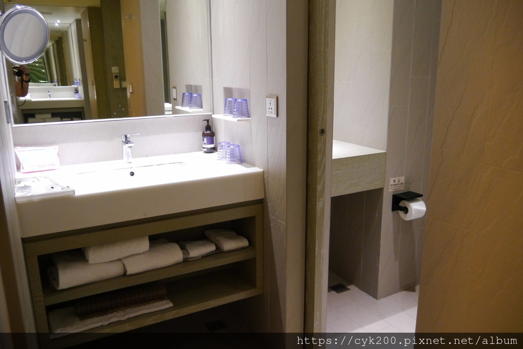 '23 02 08 _20 薆悅酒店-野柳度假館 盥洗台+廁所.JPG '23 02 08 _20 薆悅酒店-野柳度假館 盥洗台+廁所.JPG