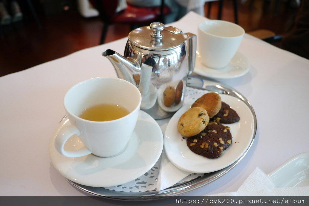 '23 05 07 _08 Kaffee Amadeus 阿瑪迪斯咖啡館 SOGO復興館10F 蘋香薄荷清新有機花草茶 NT285 原價NT320 (下午茶 甜點搭配飲料 則飲料打89折).JPG '23 05 07 _08 Kaffee Amadeus 阿瑪迪斯咖啡館 SOGO復興館10F 蘋香薄荷清新有機花草茶 NT285 原價NT320 (下午茶 甜點搭配飲料 則飲料打89折).JPG