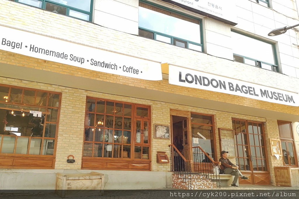 '23 04 24 _101 London Bagel Museum Anguk (Bukchon-ro 4-gil).JPG