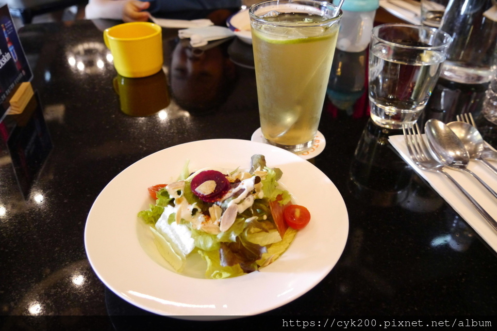 '23 11 16 _044 ARTCO典藏駁二餐廳 商業午餐--沙拉+蜂蜜蘋果醋.JPG '23 11 16 _044 ARTCO典藏駁二餐廳 商業午餐--沙拉+蜂蜜蘋果醋.JPG