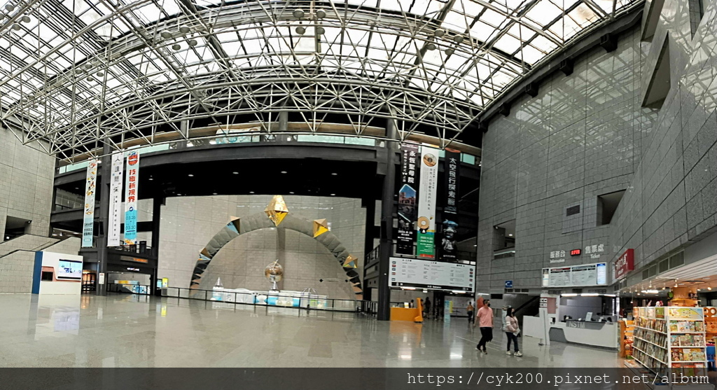'23 11 17 _013 國立科學工藝博物館 三角大廳.jpg '23 11 17 _013 國立科學工藝博物館 三角大廳.jpg
