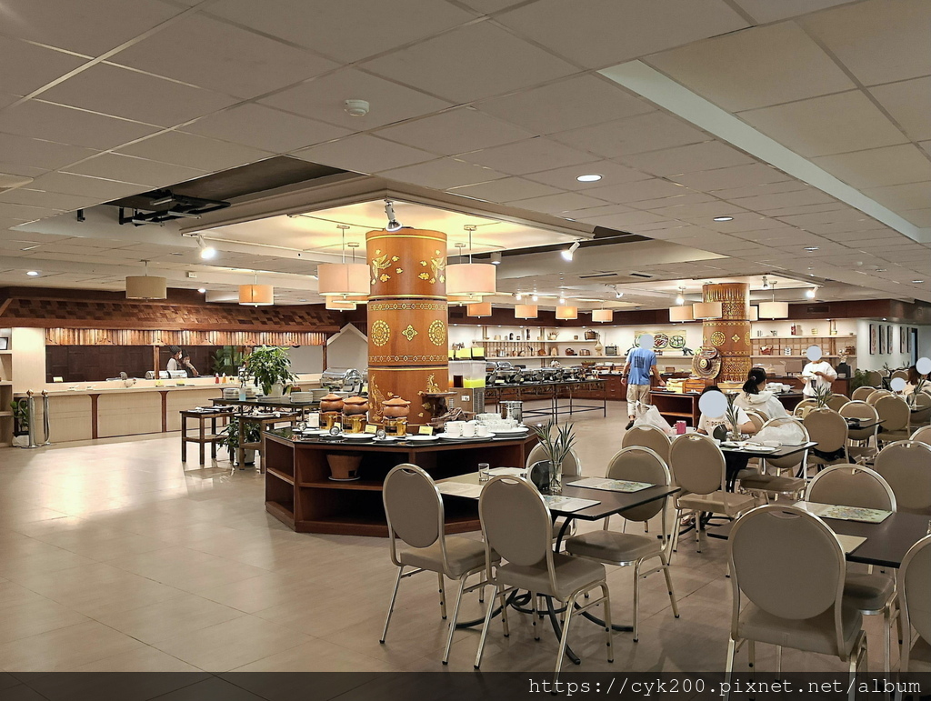 '24 03 15 _019 Horizon Village & Resort Thong Goaw Restaurant.jpg