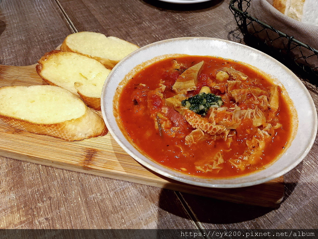 '24 05 11 _01 慶祝母親節 Cin Cin Osteria請請義大利餐廳慶城店 米蘭燉牛肚佐奶油烤麵包 C套餐NT298+10%含前菜、甜點、NT50飲料 (若單點NT198+10%).jpg