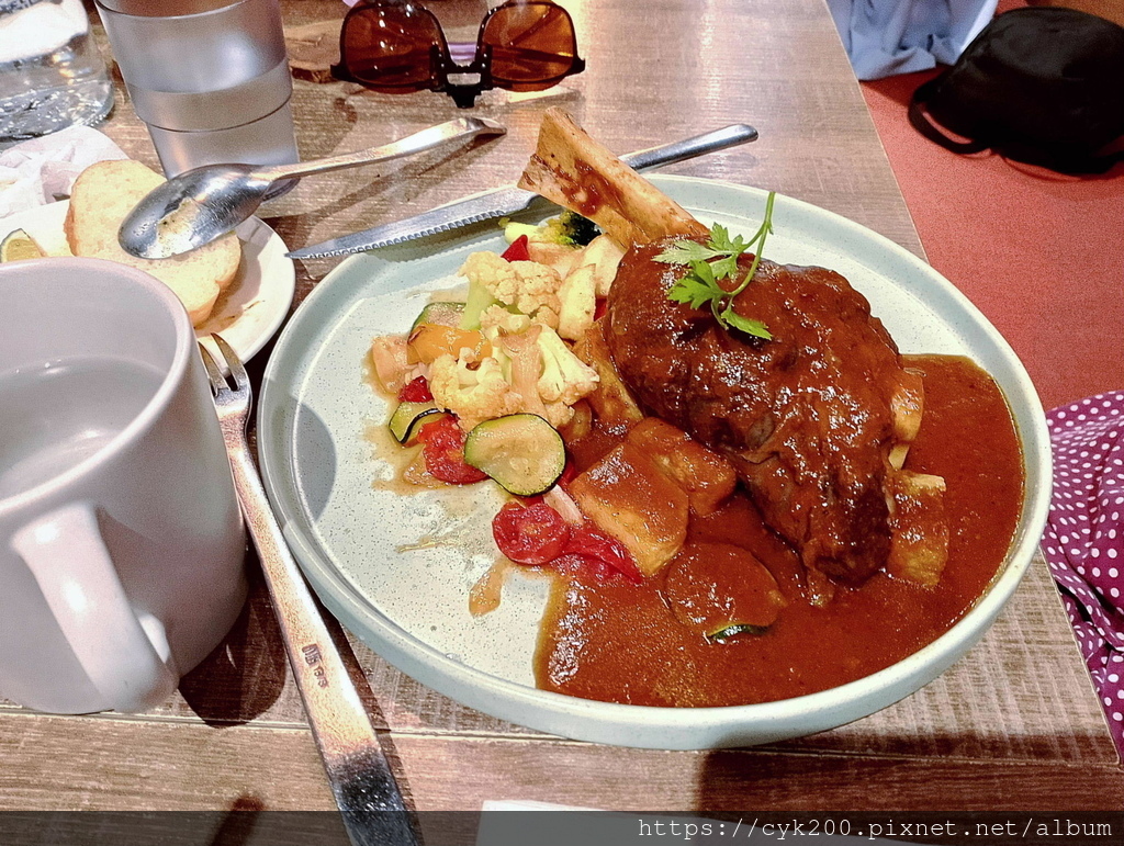 '24 05 11 _07 慶祝母親節 Cin Cin Osteria請請義大利餐廳慶城店 紅酒燉羊腿 NT598+10%.jpg '24 05 11 _07 慶祝母親節 Cin Cin Osteria請請義大利餐廳慶城店 紅酒燉羊腿 NT598+10%.jpg