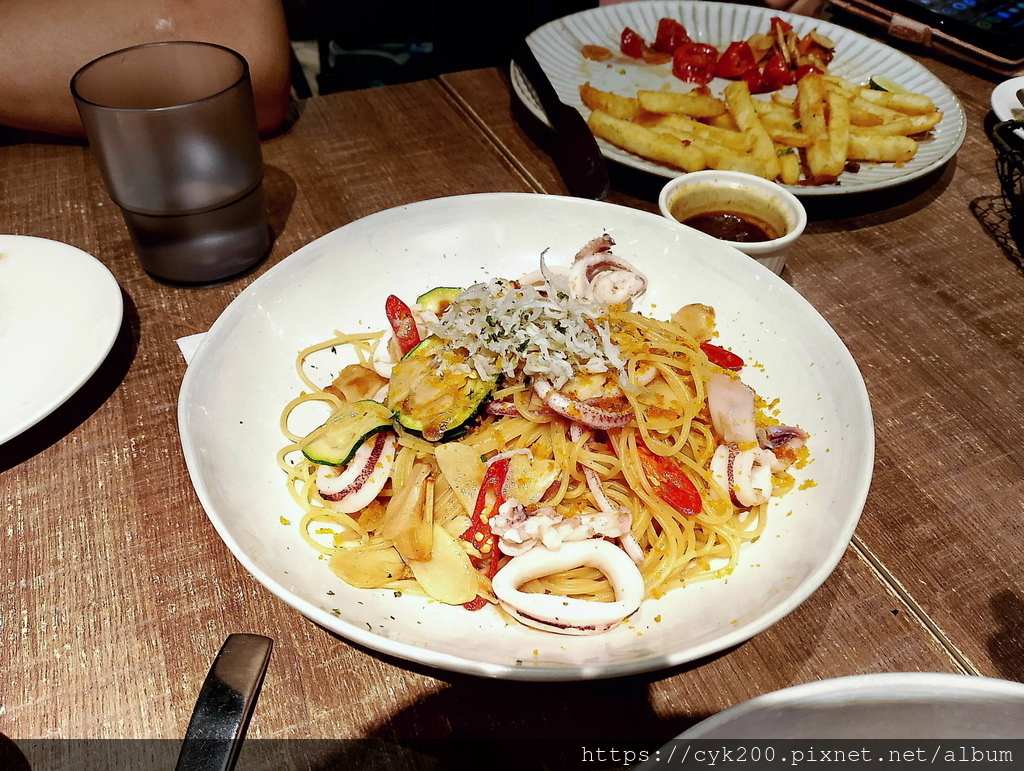 '24 05 11 _05 慶祝母親節 Cin Cin Osteria請請義大利餐廳慶城店 蒜香烏魚子吻仔魚小卷細圓麵 NT318+10%.jpg