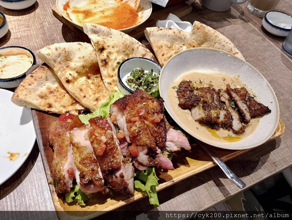 '24 08 10 _05 慶祝父親節 在Cin Cin Osteria請請義大利餐廳慶城店 秘製香料烤肉歡樂盤 (香料烤雞腿+香料烤松阪豬+鷹嘴豆泥) NT528+10%.jpg '24 08 10 _05 慶祝父親節 在Cin Cin Osteria請請義大利餐廳慶城店 秘製香料烤肉歡樂盤 (香料烤雞腿+香料烤松阪豬+鷹嘴豆泥) NT528+10%.jpg