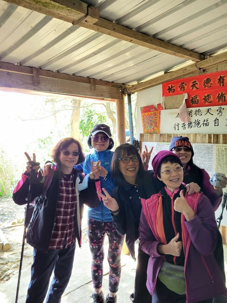 LINE_ALBUM_20221224亀山大棟山(阿香土雞城午餐同慶)_221224_0_2.jpg