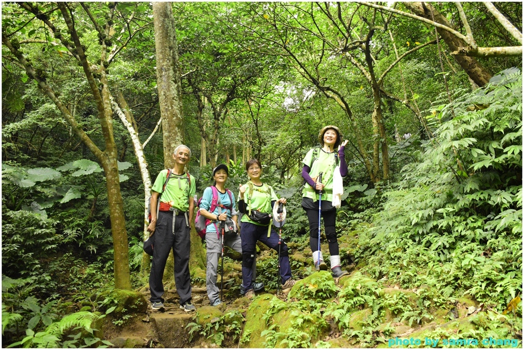 石門山北端登山口-石門山-小竹坑古道-漢威亭-石門山步道-北