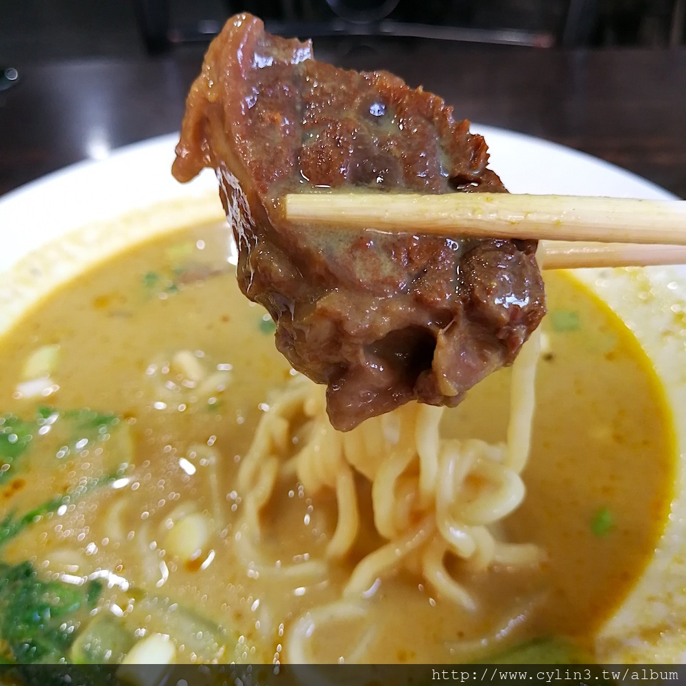 （已歇業）[內湖牛肉麵推薦]林掌櫃拉麵館：牛肉麵也能有南洋風