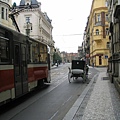 61205馬車電車爭道.jpg