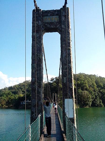 寶湖吊橋