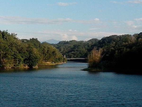 碧湖吊橋遠景