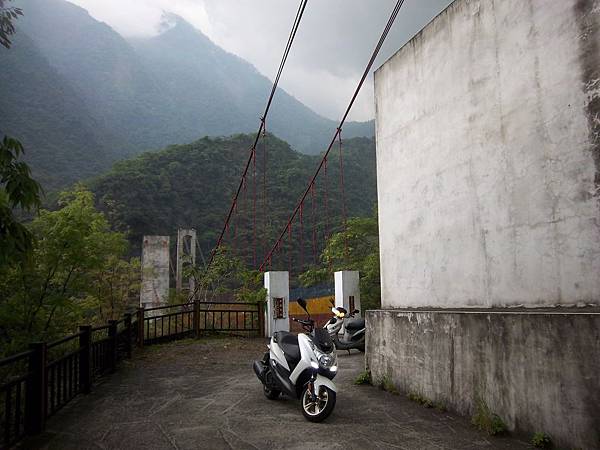 東龍吊橋