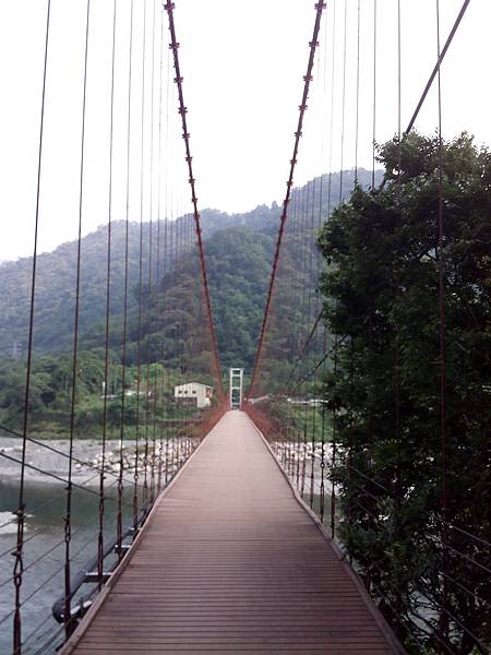 天輪白冷吊橋（和平）