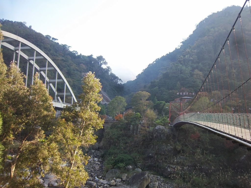 騰龍山莊吊橋（泰安）