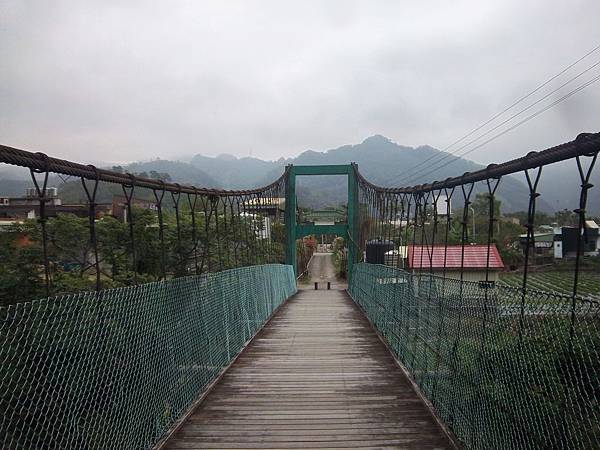 法雲寺彼岸橋（大湖）