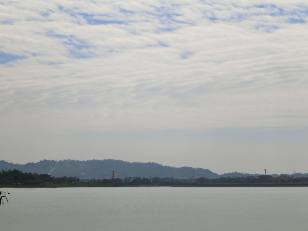 日昇蓬萊吊橋