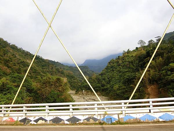 行新吊橋 遺跡（新美-茶山村）