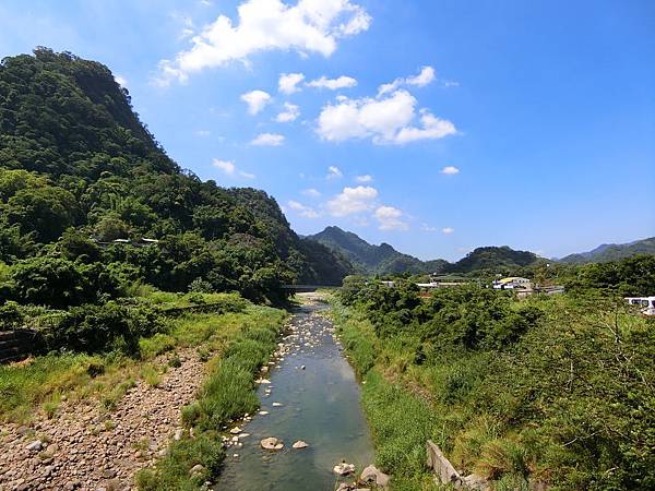 法雲寺彼岸橋（大湖）