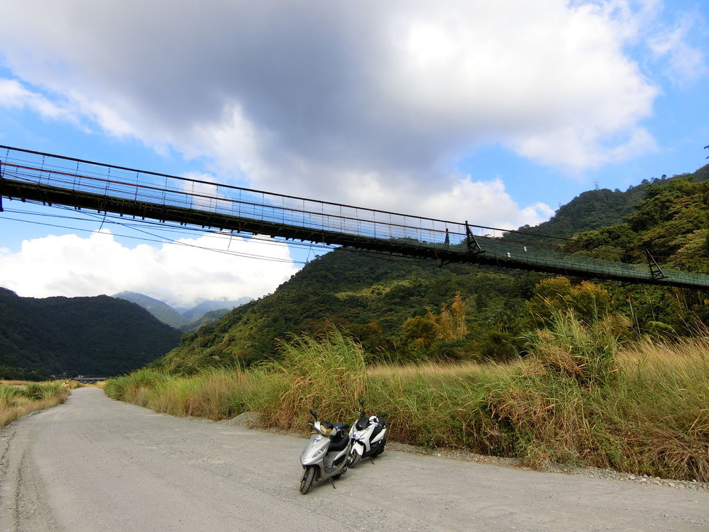 白鹿吊橋