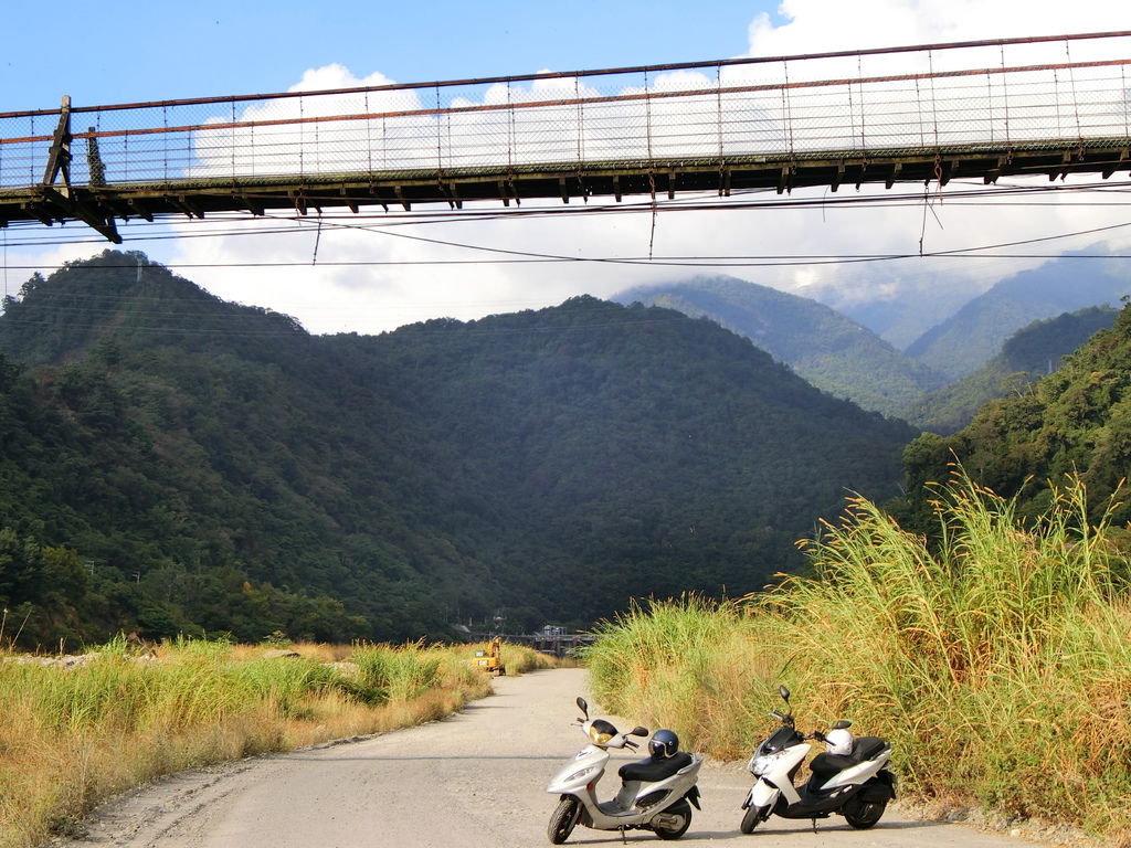 白鹿吊橋