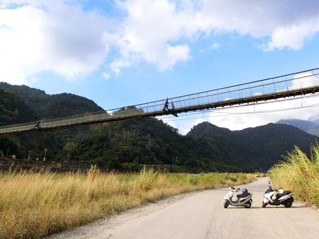 白鹿吊橋