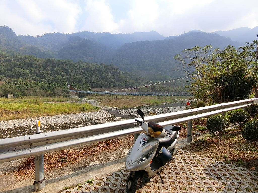 白鹿吊橋（和平）