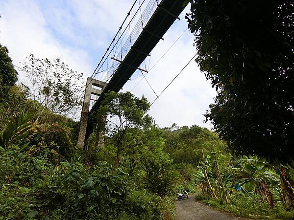 樟平溪吊橋（中寮）