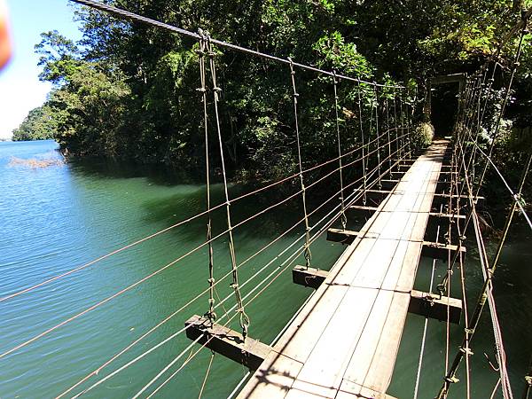 石門水庫台電保線吊橋（關西）