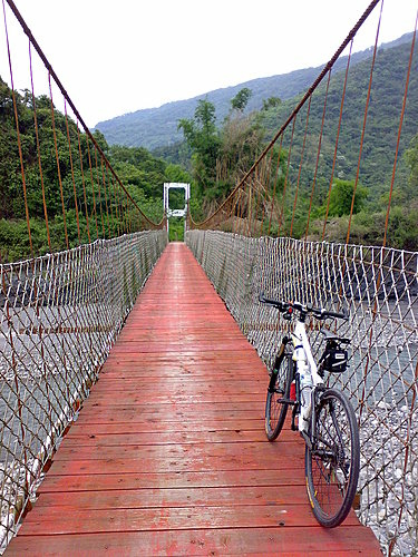 萬山三號吊橋