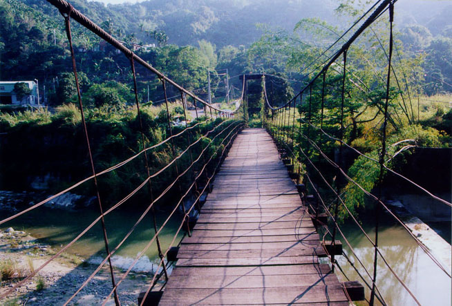 長龍吊橋