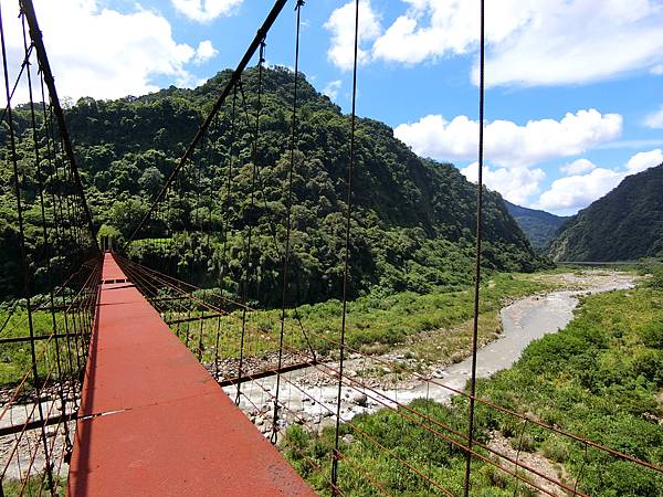 錦卦吊橋（泰安）