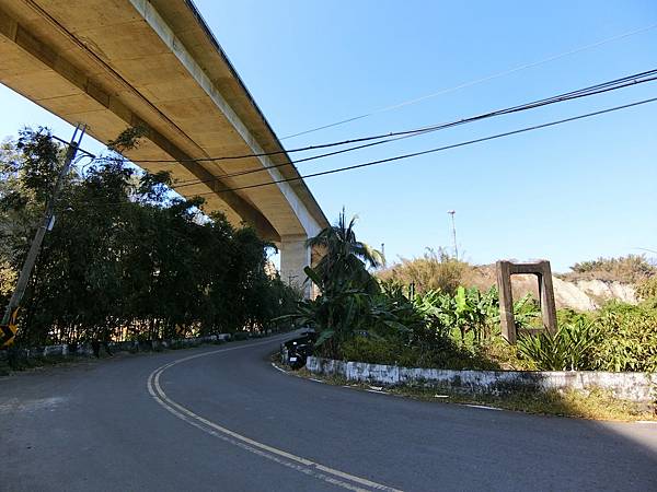 秀峰橋 遺跡（田寮）