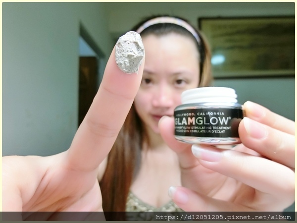 GLAMGLOW瞬效完美發光面膜升級版7.JPG