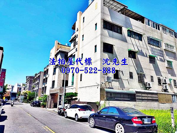 台南市北區文賢二街462巷8號台南法拍屋代標沈先生0970522888台南北區法拍屋文元國小透天車庫別墅4.jpg