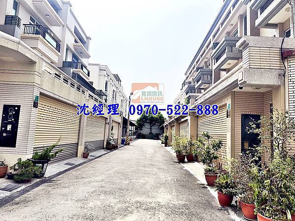 台南市鹽水區北門路7巷15弄12號台南法拍屋代標沈先生0970522888鹽水區法拍屋天母劍橋鹽水國小旁4年雙車透天別墅3.jpg