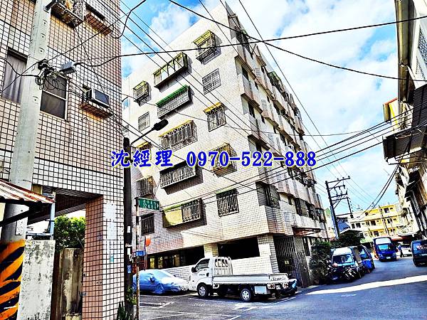 台南市仁德區北保東路32巷8弄1號2樓之3台南法拍屋代標沈先生0970522888仁德法拍屋仁德國中德南國小電梯三房華廈1.jpg