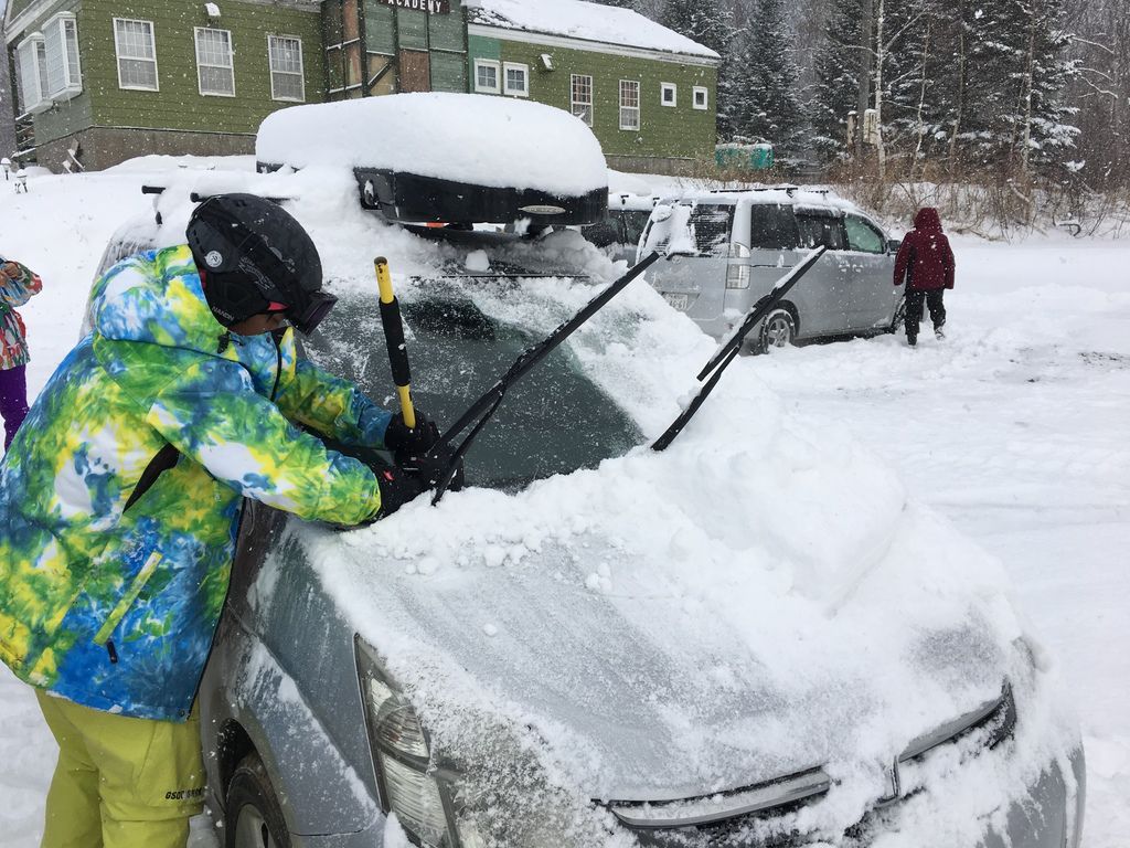 冬季北海道自由行必備 北海道雪地自駕最強攻略 北海道開車注意須知陷落鬆雪 夜車盲開 剷雪 森活旅遊人 生活大冒險 痞客邦