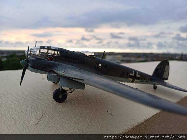 HASEGAWA 1/72 Heinkel Helll H-