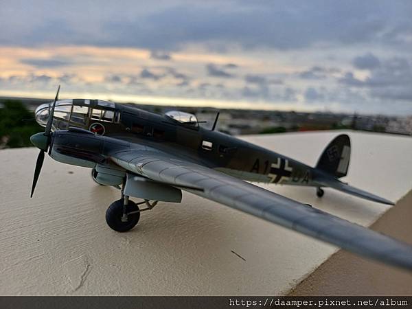 HASEGAWA 1/72 Heinkel Helll H-