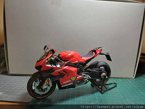 TAMIYA 1/12 DUCATI SUPERLEGGER