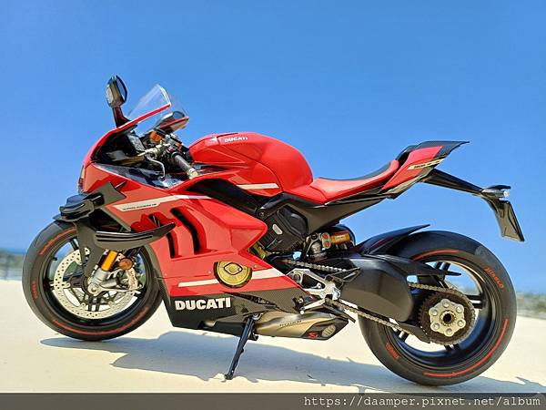 TAMIYA 1/12 DUCATI SUPERLEGGER