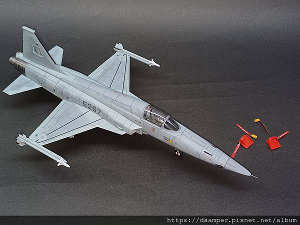 AFV 戰鷹 1/48 737聯隊第八中隊 F-5E 526