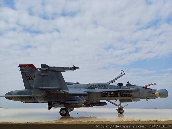 KINETIC 1/48 F/A-18C紅魔鬼(室內/外拍下