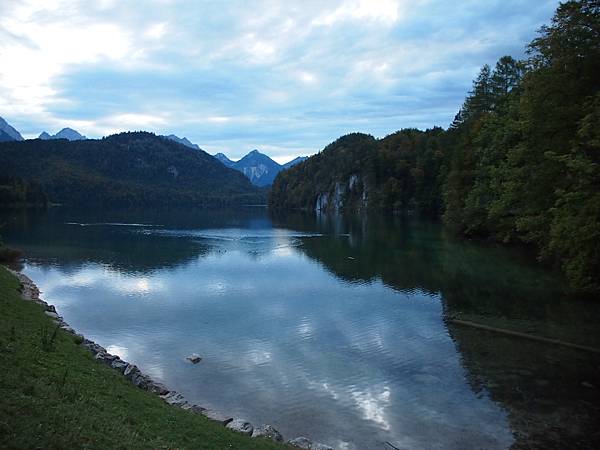 阿爾卑斯湖