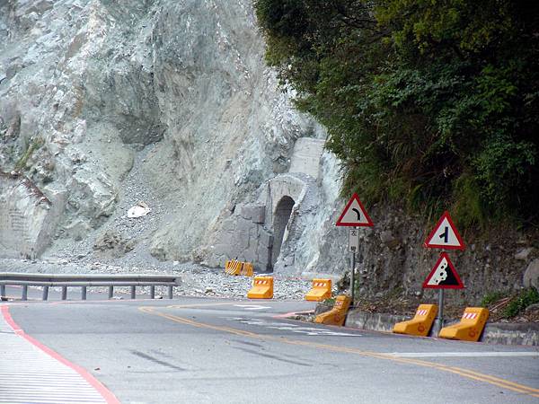 白羊步道洞口  目前封閉中