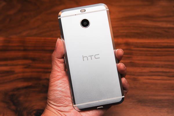 HTC 10 eve 开箱-17 HTC 10 eve 开箱-17