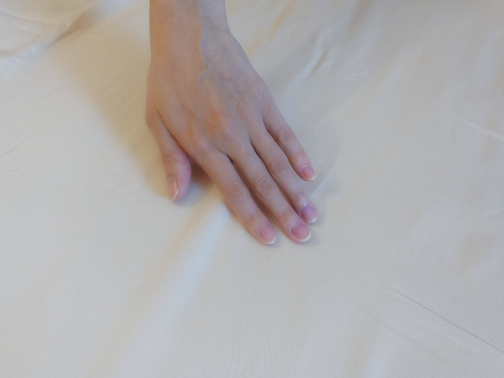 〈寢具開箱〉【HOYACASA 禾雅寢具】款式超美！潤澤光膠