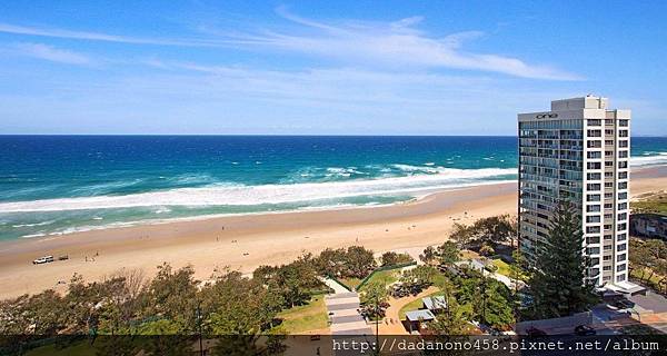 one-on-the-esplanade-surfers-paradise-resort-2-1000x533