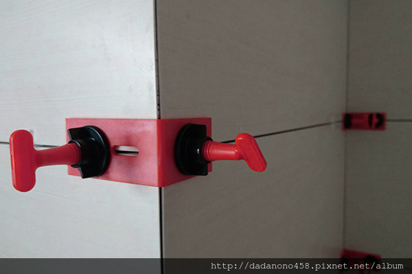 Level-Head-Corner-red Level-Head-Corner-red